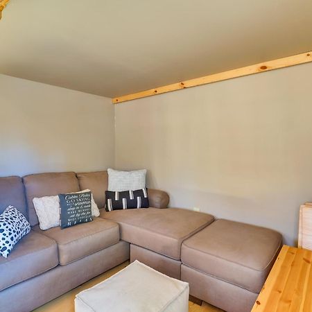 Dog-Friendly Nutrioso Cabin With Wraparound Porch! ภายนอก รูปภาพ