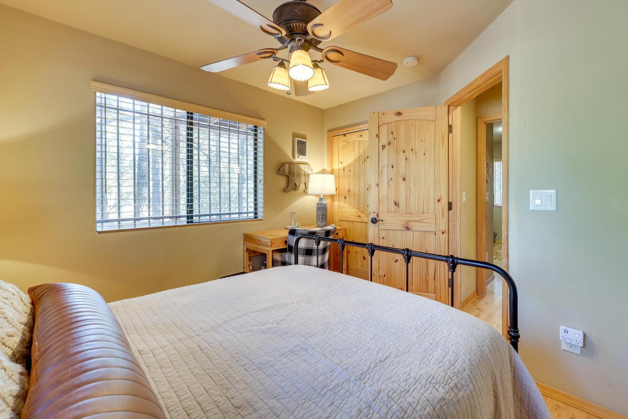 Dog-Friendly Nutrioso Cabin With Wraparound Porch! ภายนอก รูปภาพ