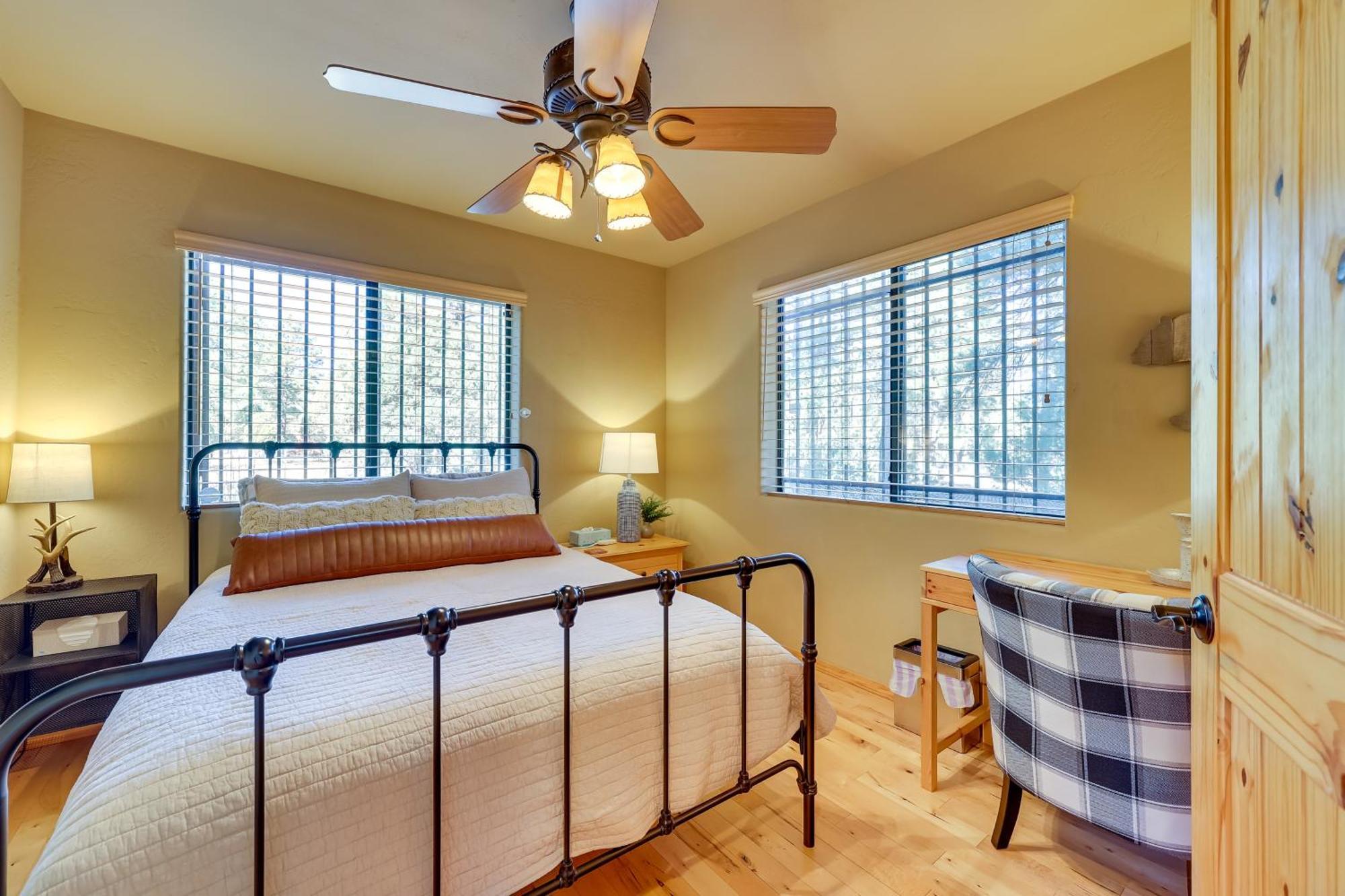Dog-Friendly Nutrioso Cabin With Wraparound Porch! ภายนอก รูปภาพ