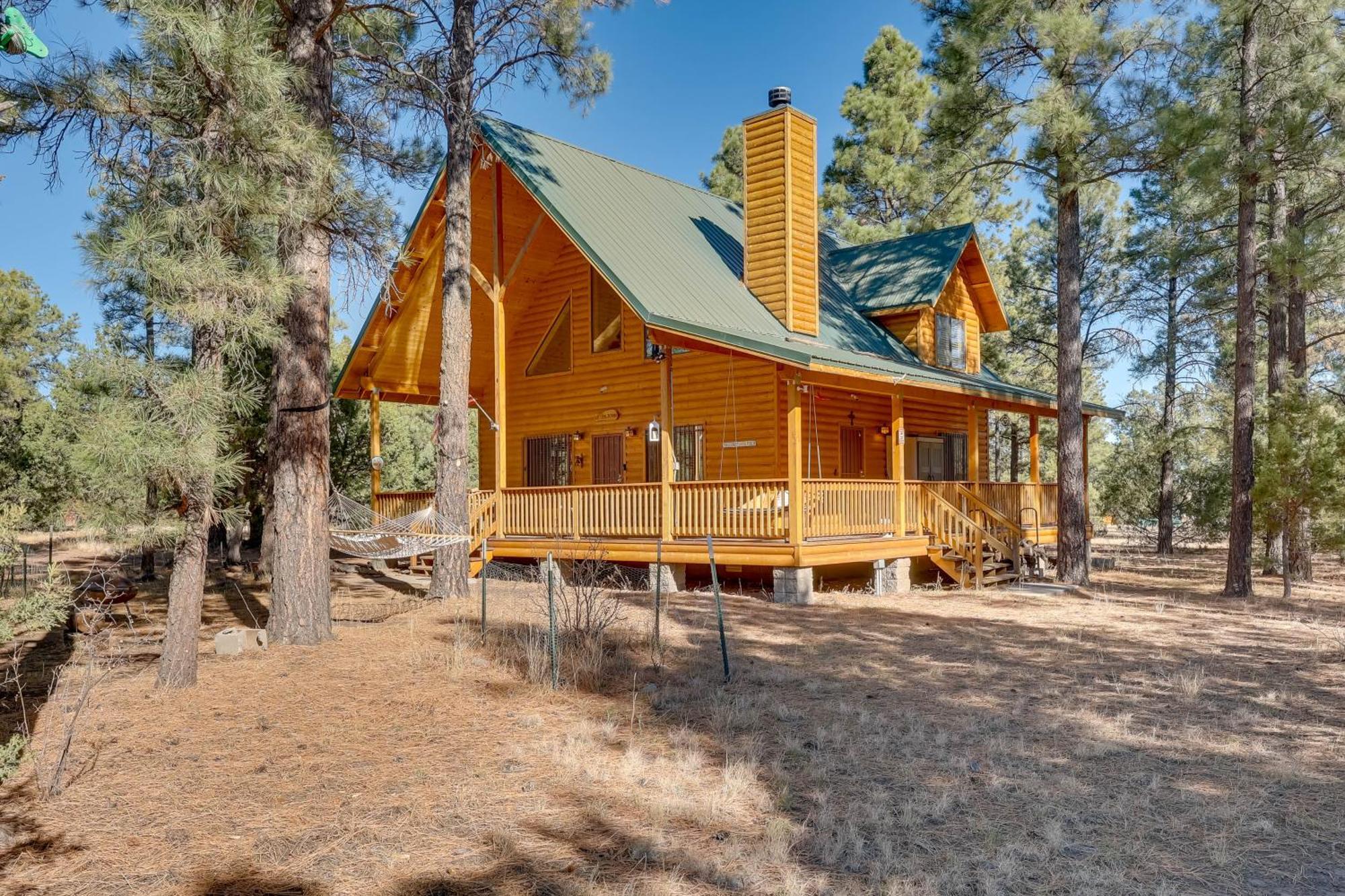 Dog-Friendly Nutrioso Cabin With Wraparound Porch! ภายนอก รูปภาพ