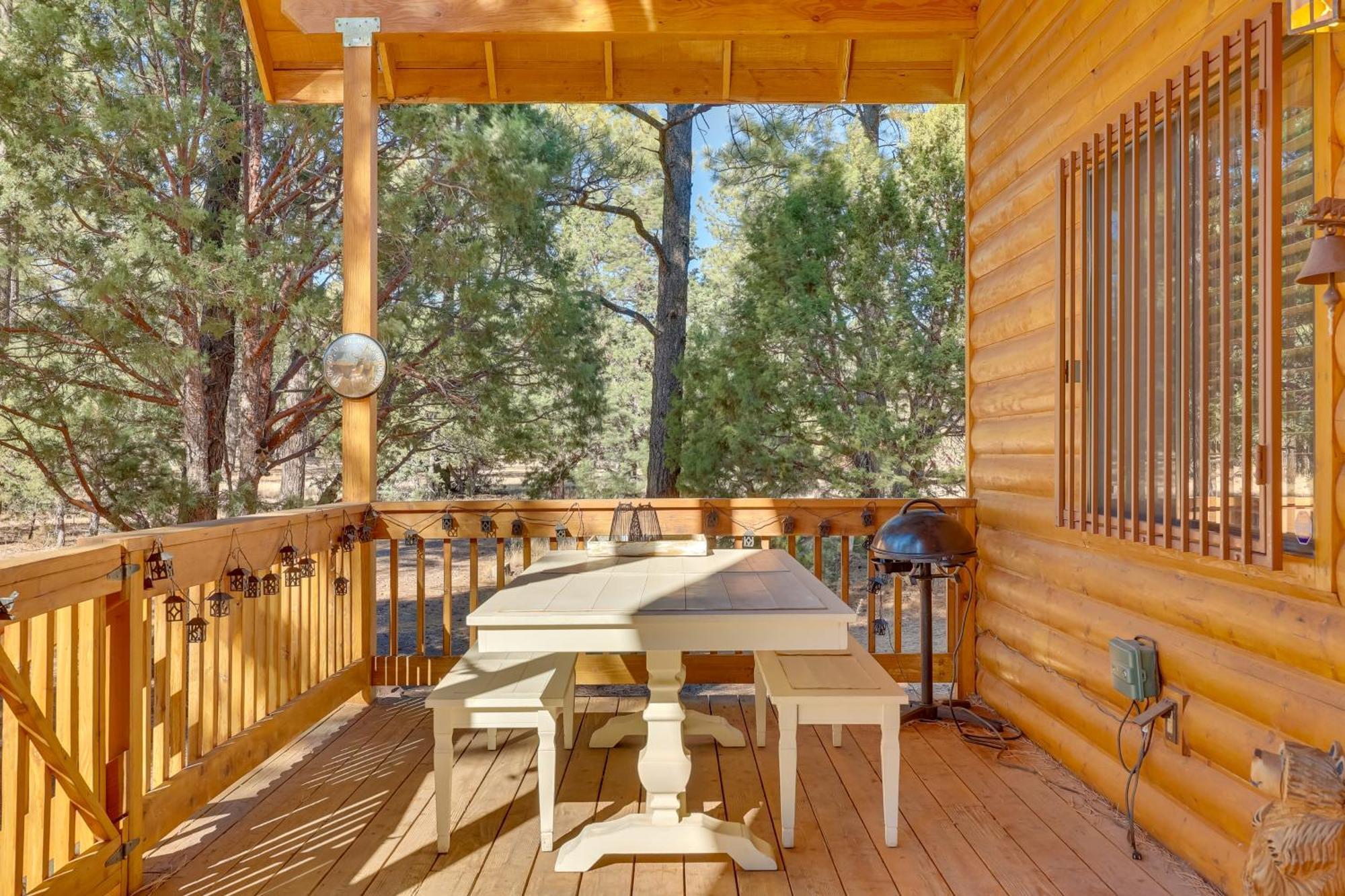 Dog-Friendly Nutrioso Cabin With Wraparound Porch! ภายนอก รูปภาพ