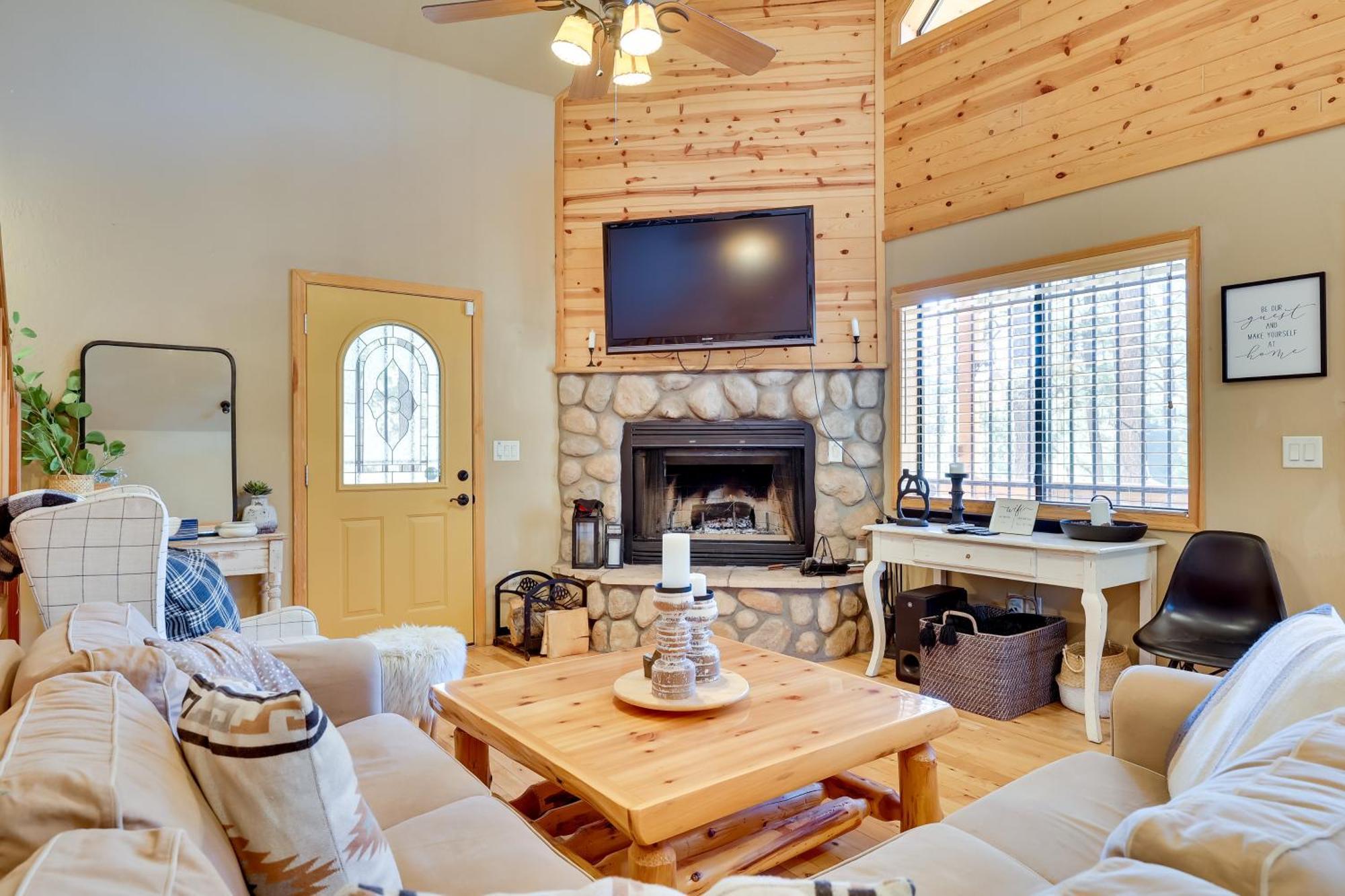 Dog-Friendly Nutrioso Cabin With Wraparound Porch! ภายนอก รูปภาพ